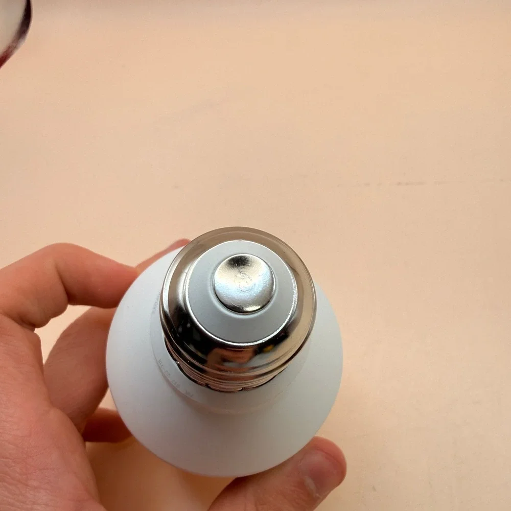LIFX Color, A19 1100 lumens, Wi-Fi Smart LED Light‎ Bulb, Billions of Colors and